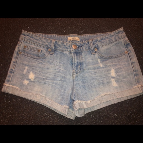 *LikeNew* Distressed cutoff jean shorts - Picture 1 of 8